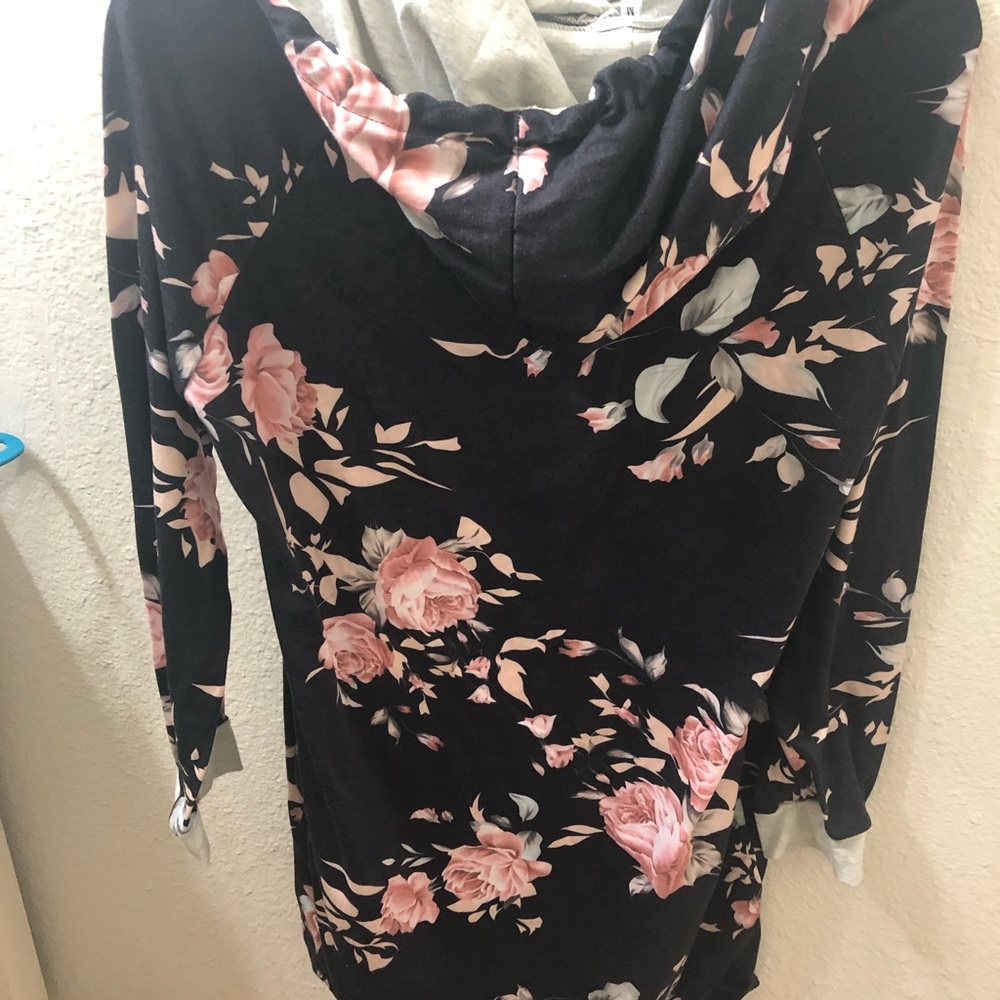 Women’s long sleeve casual sweater